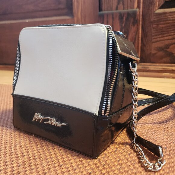 Betsey Johnson Oh Snap Kitsch polaroid camera crossbody bag purse - Picture 3 of 13